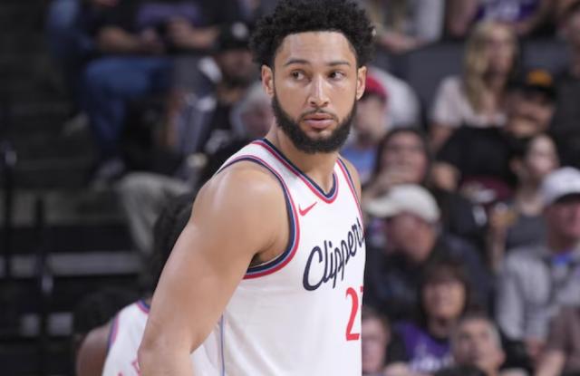 开云体育官网-西蒙斯拒绝尼克斯底薪 退役边缘他派头依然不小