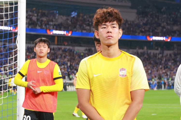 开云体育app-媒体人谈何小珂：曾经每球必突破极有自信，几年后就像换了个人